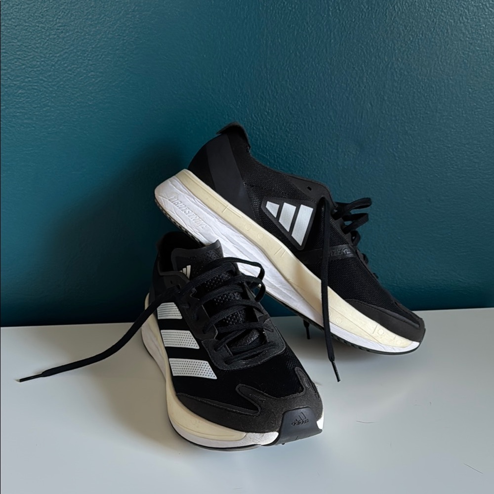 Adidas Boston 11 running shoes EUC